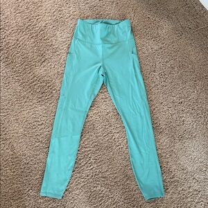 Vuori Women's Aqua Leggings